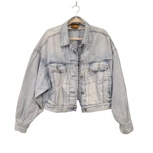 American Eagle Light Wash Cropped Balloon Sleeve Boyfriend Denim Jacket